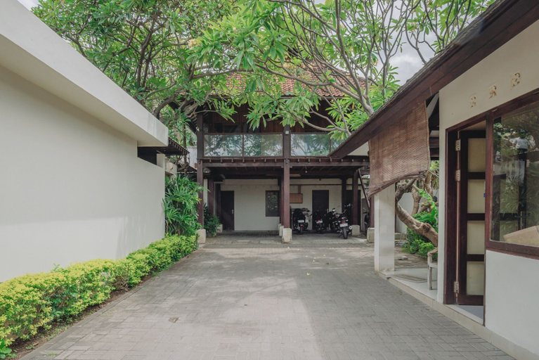 Exterior & Views 2, Frangipani Beach Hotel, Buleleng