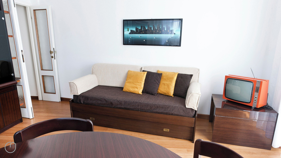 Interior 3, Italianway - Piazza Firenze 4, Milano
