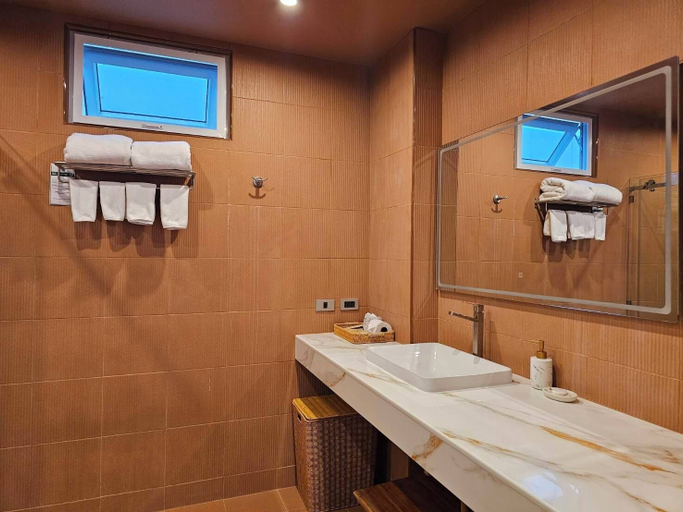 Bathroom 5, KC Beach Hotel Samui, Ko Samui