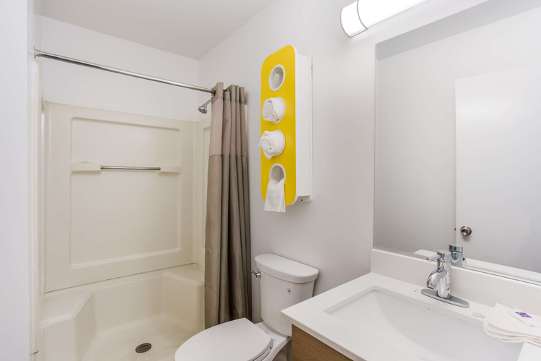 Bathroom 4, Studio 6 Extended Stay - Jacksonville, FL - South, Duval
