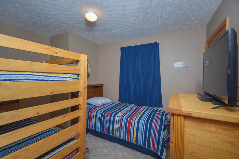 Bedroom 2, Just About Paradise by Taylor Made Deep Creek, Garrett