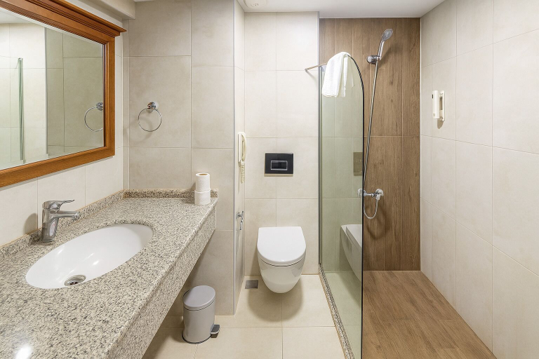 Bathroom, Kayhanbey Otel, Kuşadası