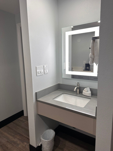 Bathroom 5, Studio 6 Eureka, CA – Old Town, Humboldt