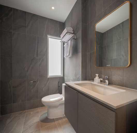 Bathroom 4, Sova Hotel Bangkok, Khlong Toey