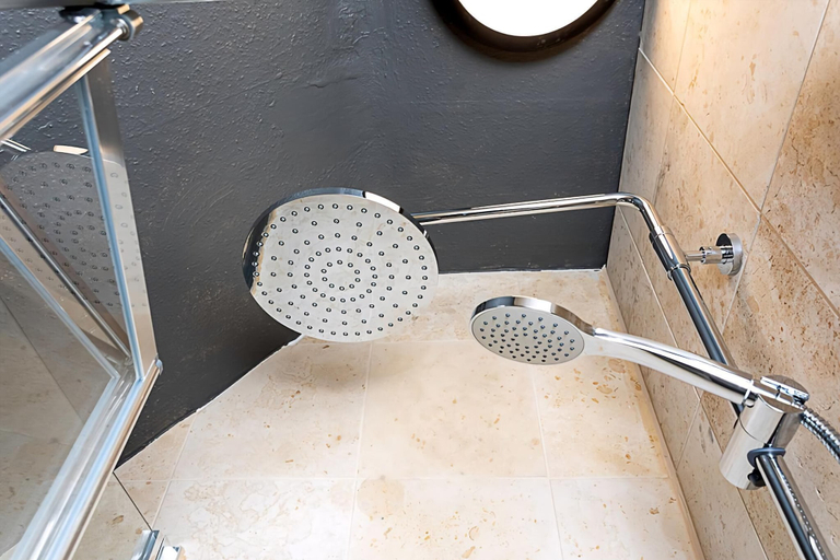 Bathroom 3, Stylish Cosy Apartment, London