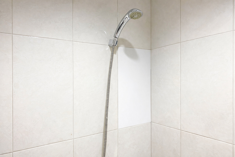 Bathroom 4, Compact and Strategic Location Studio at Nifarro Park Apartment By Travelio, Jakarta Selatan