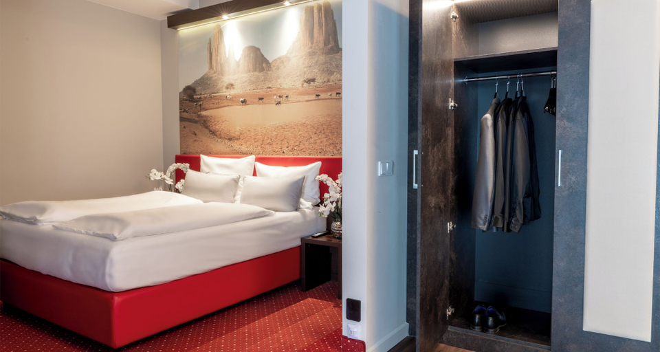 Bedroom 4, PLAZA Premium Berlin Kurfürstendamm, Berlin