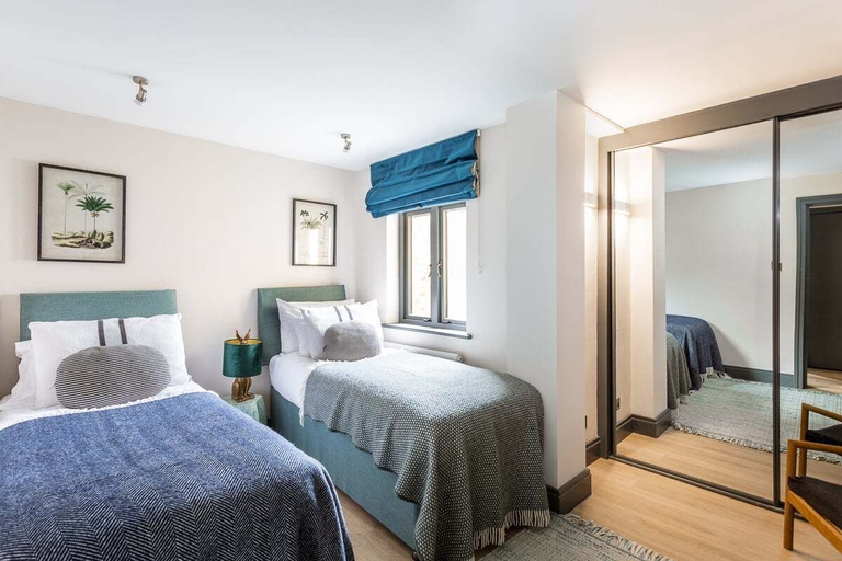 Bedroom 3, Classy Notting Hill Nest, London
