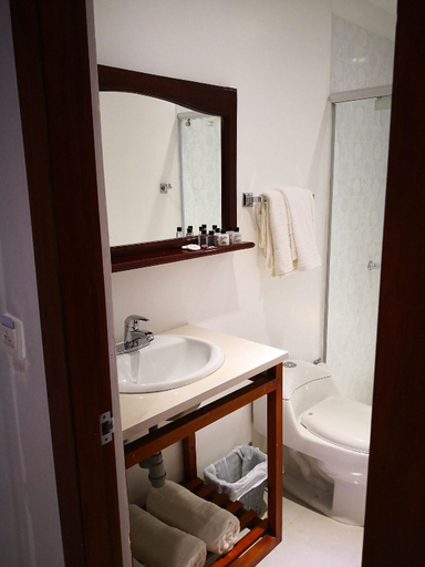 Bathroom 3, Mar Inn Hotel, Manaure