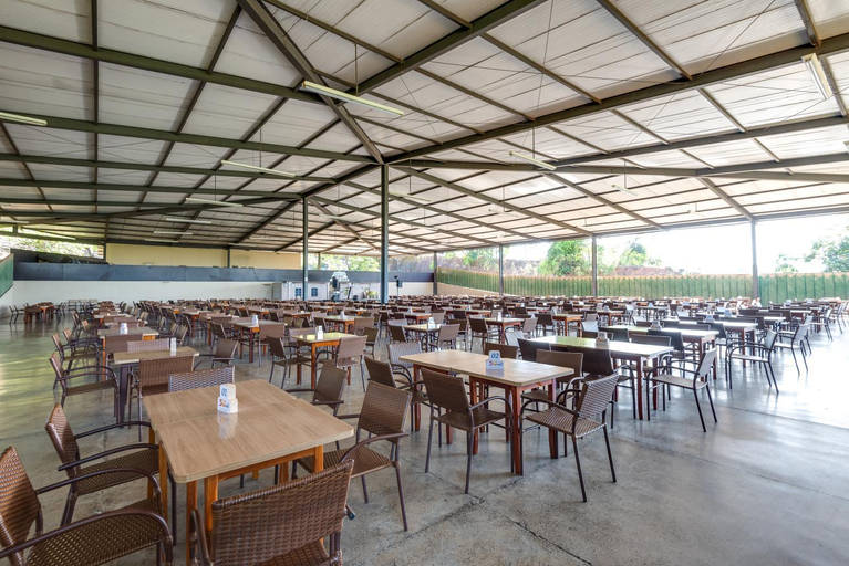 Food & Drinks, diRoma Thermas direto com o Grupo diRoma com acesso ao Acqua Park e Cafe da manha, Caldas Novas
