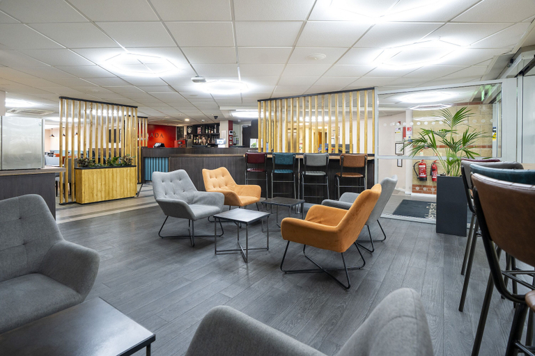 Food & Drinks 5, Ramada by Wyndham London Stansted Airport, Hertfordshire