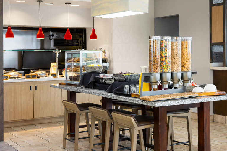 Food & Drinks 5, Hilton Garden Inn Memphis/Wolfchase Galleria, Shelby