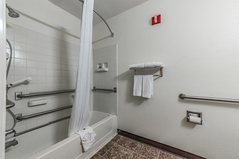 Bathroom 4, Motel 6 Charlotte, NC - University, Mecklenburg