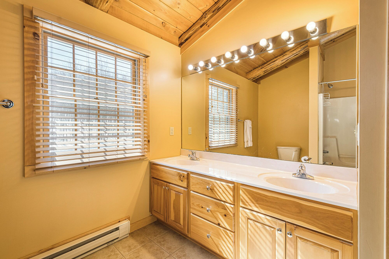 Bathroom 3, Montana East by Taylor Made Deep Creek, Garrett