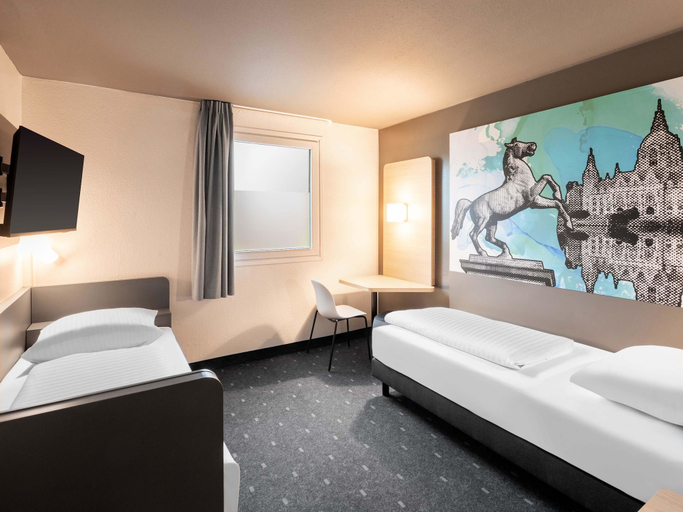Bedroom 3, B&B Hotel Hannover-Nord, Region Hannover