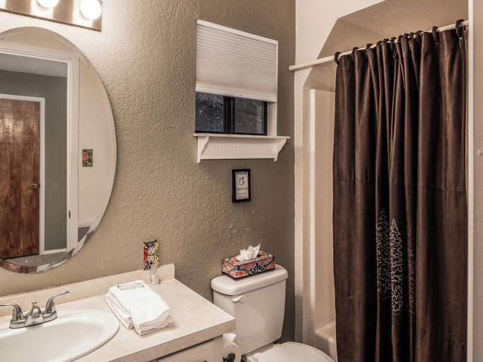 Bathroom 3, Groovy View by Ruidoso Vacation Rentals, Lincoln