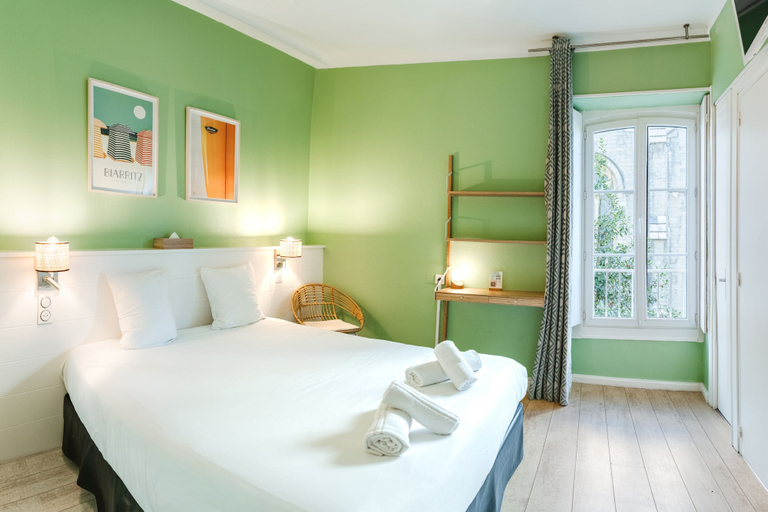 Bedroom 3, Hôtel de L'Océan et Restaurant - Coeur de Ville, Pyrénées-Atlantiques