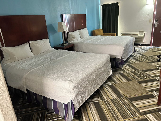 Bedroom 4, Executive Inn, Oklahoma