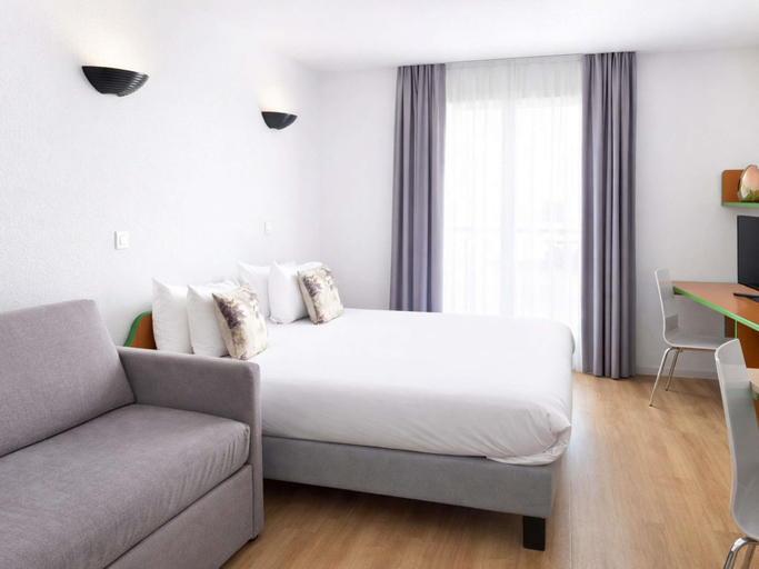 Bedroom 4, Aparthotel Adagio Access Paris Maisons-Alfort, Val-de-Marne
