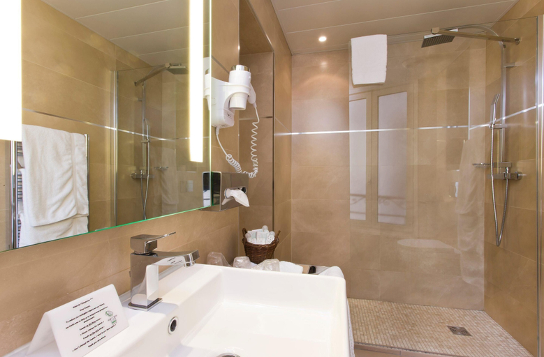 Bathroom 4, Hotel de L'Empereur - Malone Hotels, Paris