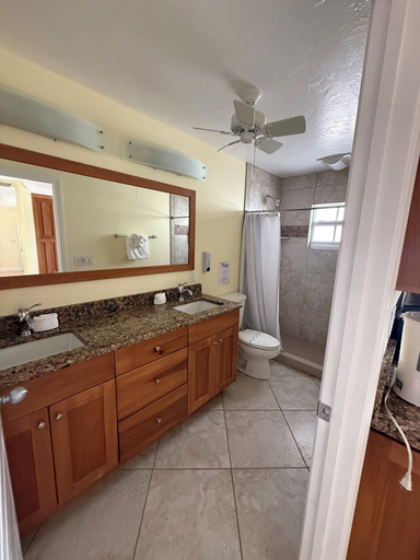 Bathroom 3, Siesta Key Inn, Sarasota