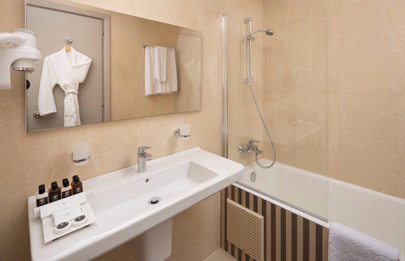Bathroom 5, Verdi Tunis Beach Resort, La Marsa