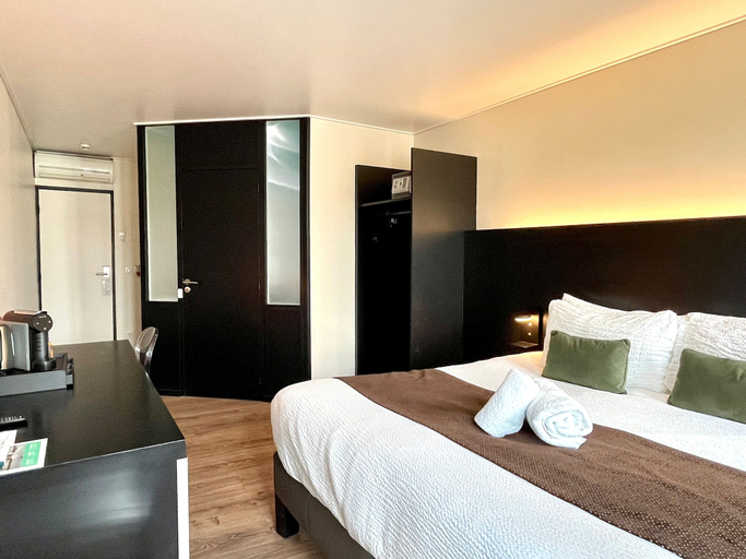 Bedroom 4, Logis Hôtel et spa Le Renard Châlons-en-Champagn, Marne