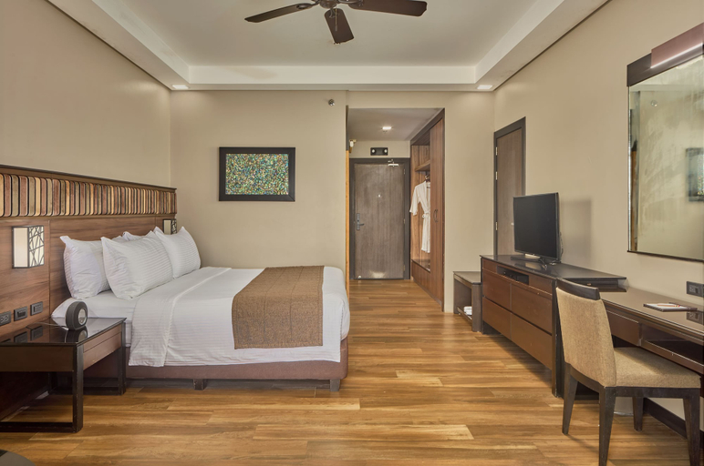 Bedroom 3, Two Seasons Coron Bayside Hotel, Coron