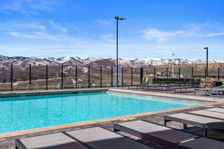 Sport & Beauty 2, Black Rock Mountain Resort, Wasatch