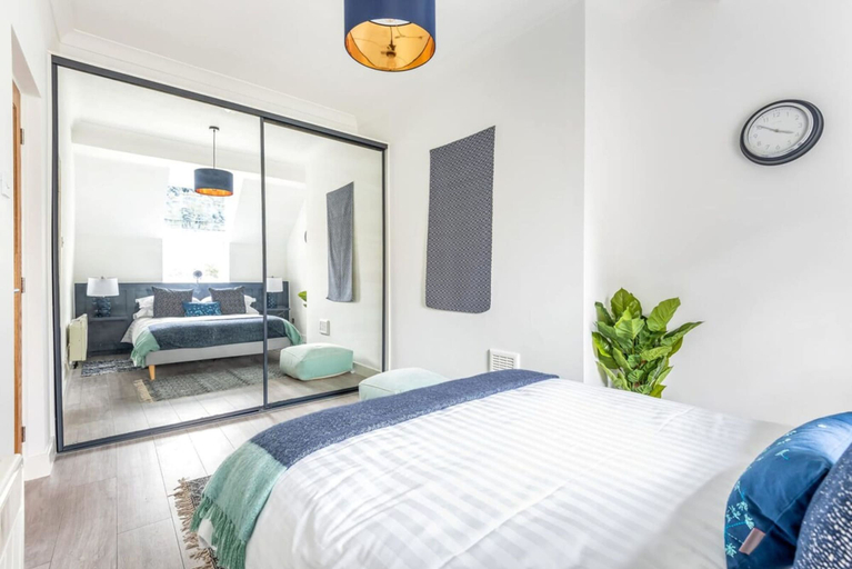 Bedroom, Host Stay Feversham House, York