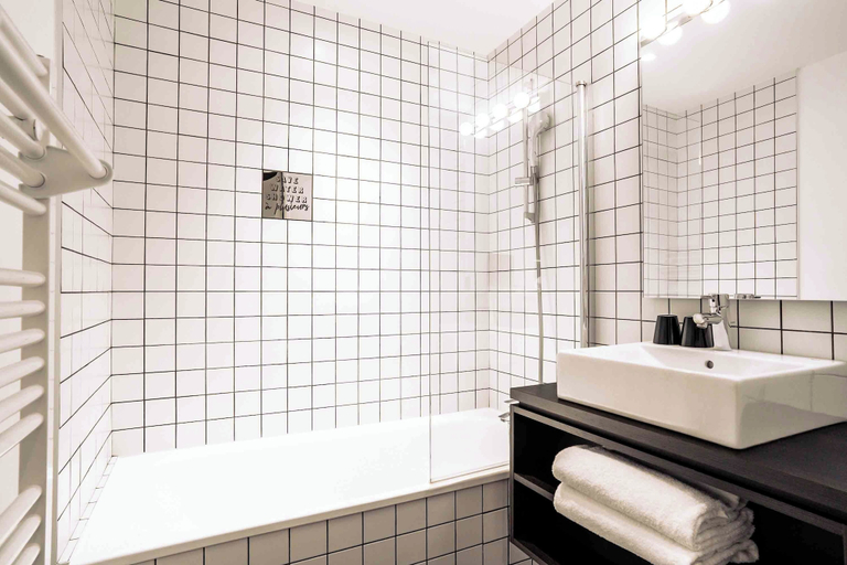 Bathroom 4, RockyPop Grenoble Hotel, Isère