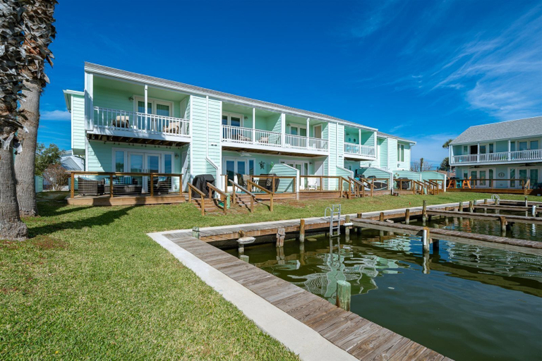 Others 2, 5 O'clock Somewhere by Miss Kitty’s, Aransas
