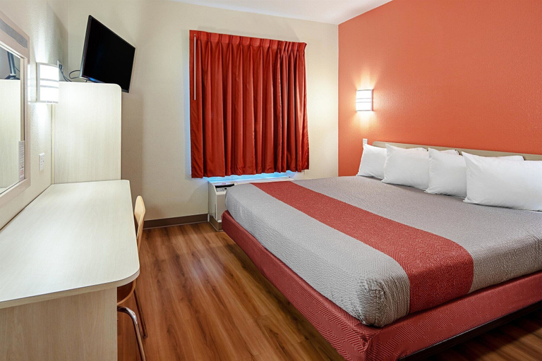 Bedroom 3, Motel 6 Anchorage, AK - Midtown, Anchorage