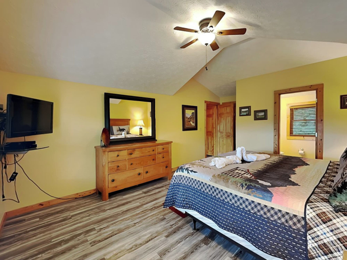 Bedroom 2, Highpoint Escape by Jackson Mountain Rentals, Sevier