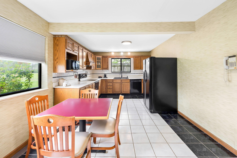 Others 5, Comfort Inn Van Wert, Van Wert