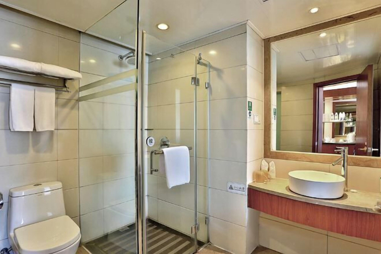 Bathroom 4, Oriental Hotel, Quzhou