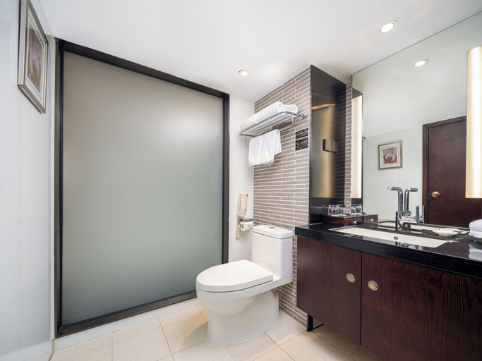 Bathroom 4, Guangdong Hotel-Free Shuttle during Canton Fair, Guangzhou