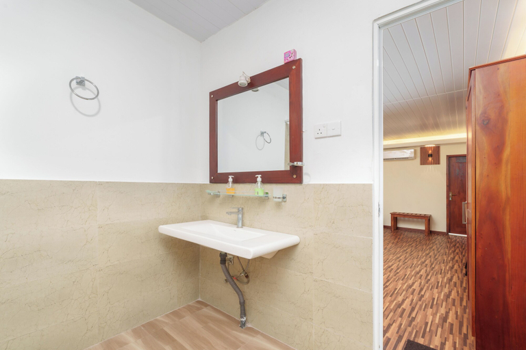 Bathroom 3, Beach Corridor Hotel & Spa with Free Airport Shuttle, Negombo