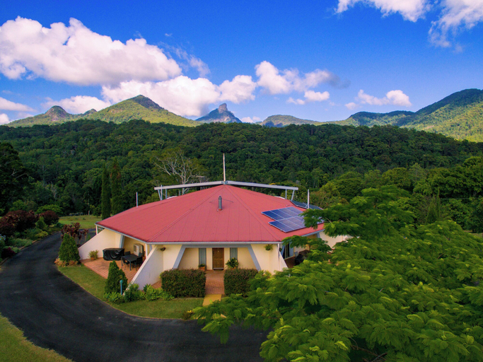 Exterior & Views 1, A View of Mt Warning B&B, Tweed - Pt B