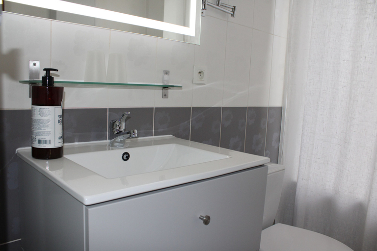 Bathroom 5, Hotellerie de l'Esplanade, Var