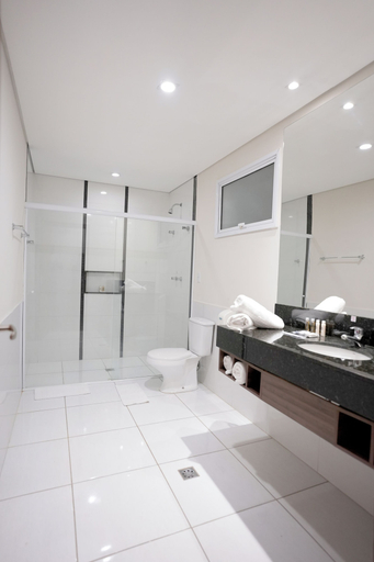 Bathroom 3, Colonial Plaza Hotel, Pindamonhangaba