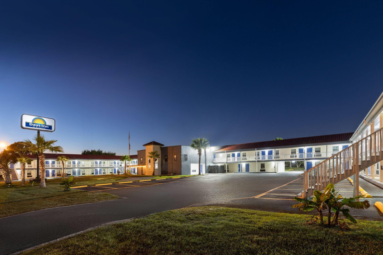 Exterior & Views 2, Days Inn by Wyndham Aransas Pass, San Patricio