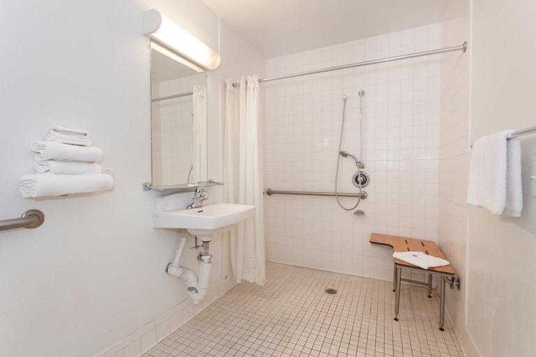 Bathroom 4, Motel 6 Sacramento, CA - Downtown, Sacramento