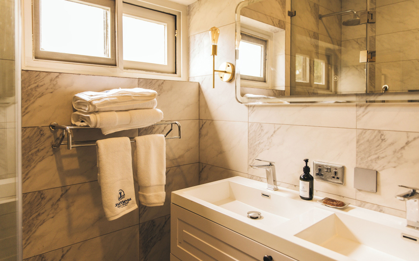 Bathroom 4, AnoMansa Beach Resort at Elmina Bay, Komenda-Edina-Eguafo-Abirem