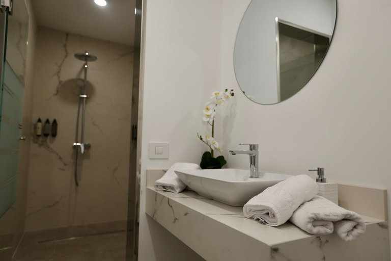 Bathroom 5, Hotel Puerto Palace, Santa Cruz de Tenerife