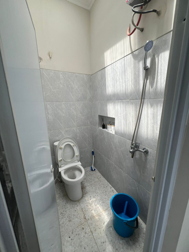 Bathroom, Villa Kesemek - Metro Batu, Malang