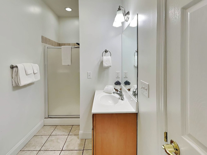 Bathroom 4, Cassiopeia by Taylor Made Deep Creek, Garrett