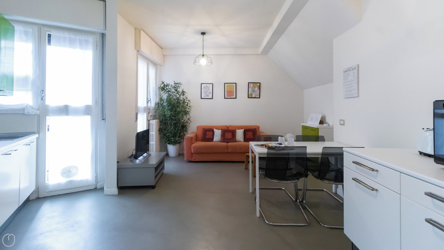 Others 4, Italianway Easy - Plinio 64, Milano