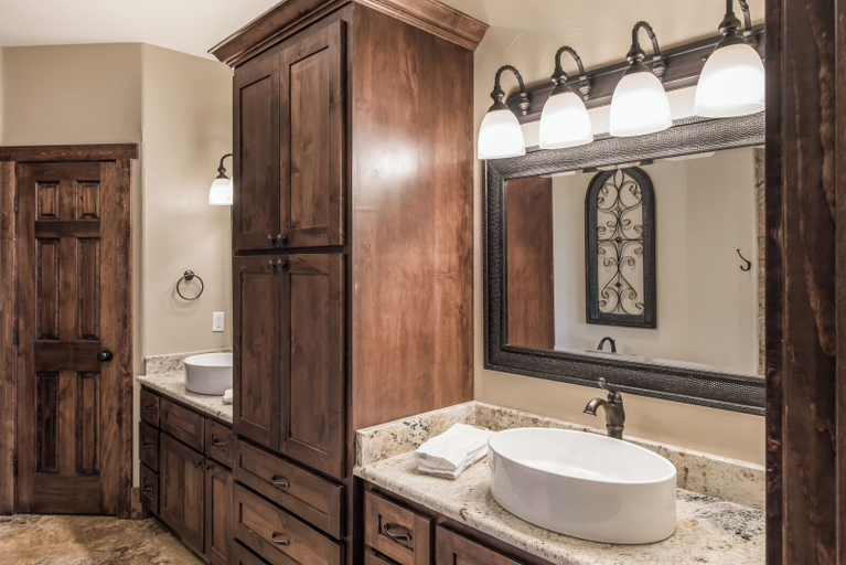 Bathroom 4, Abbey Lodge by Ruidoso Vacation Rentals, Lincoln