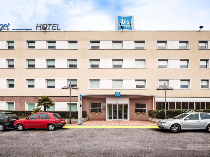 Exterior & Views 2, ibis budget Barcelona Sant Andreu de la Barca, Barcelona